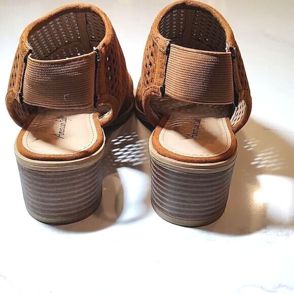American Eagle Brown Laser Cut Peep Toe Sandals Size 6.5 - Picture 4 of 10